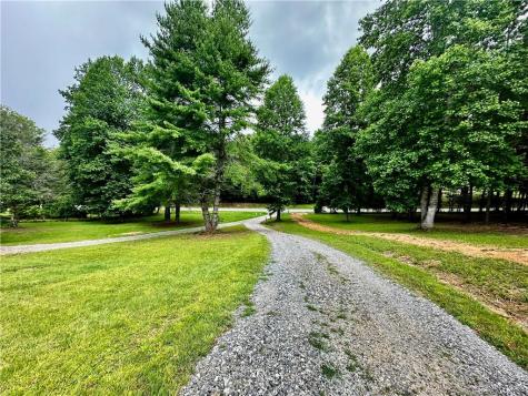 15 Bonanza Lane Young Harris GA 30582