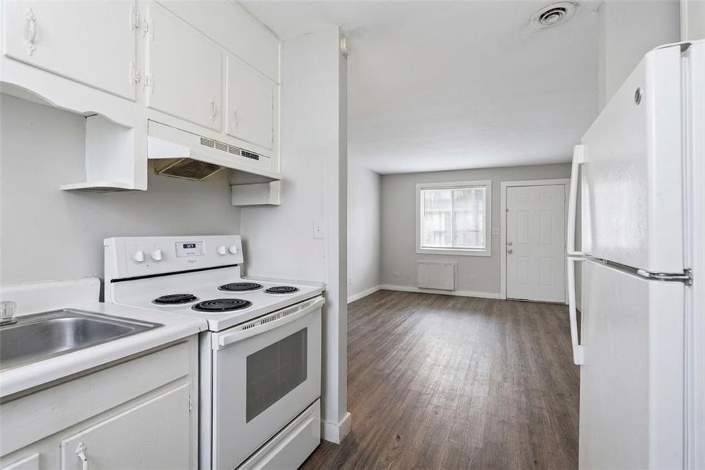 696 Hill Street Forest Park GA 30297