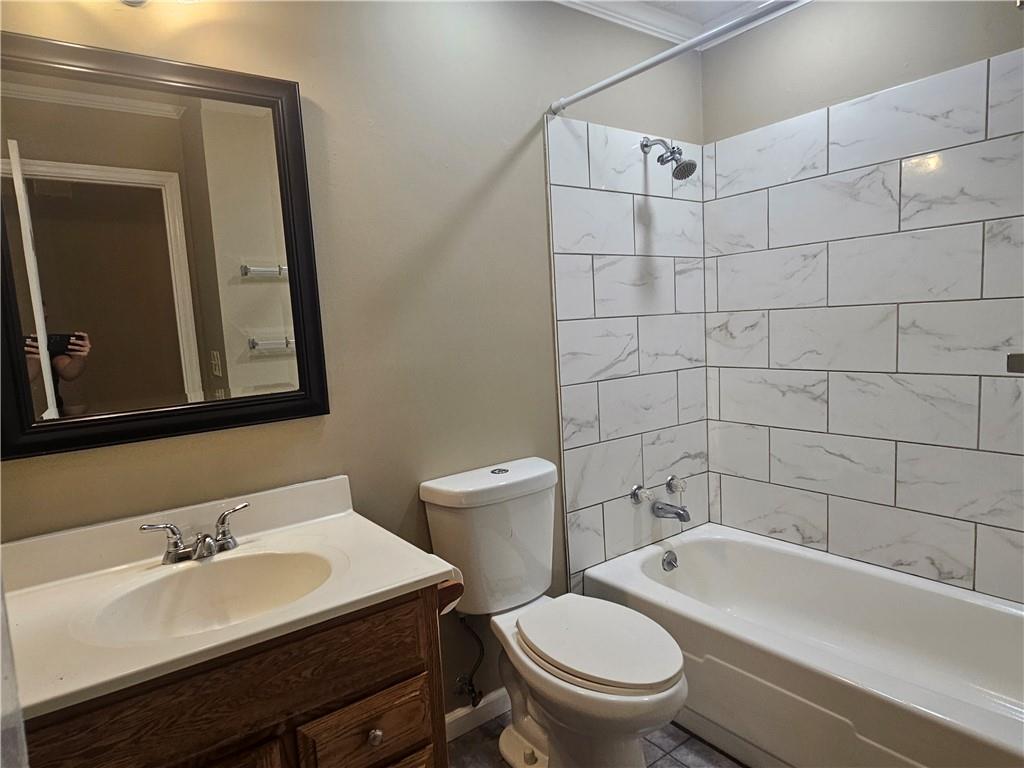 395 Monivea Lane Roswell GA 30075