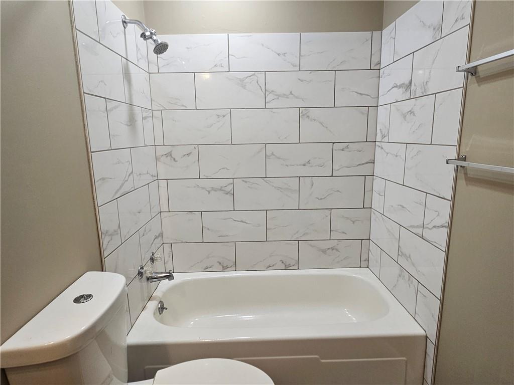395 Monivea Lane Roswell GA 30075