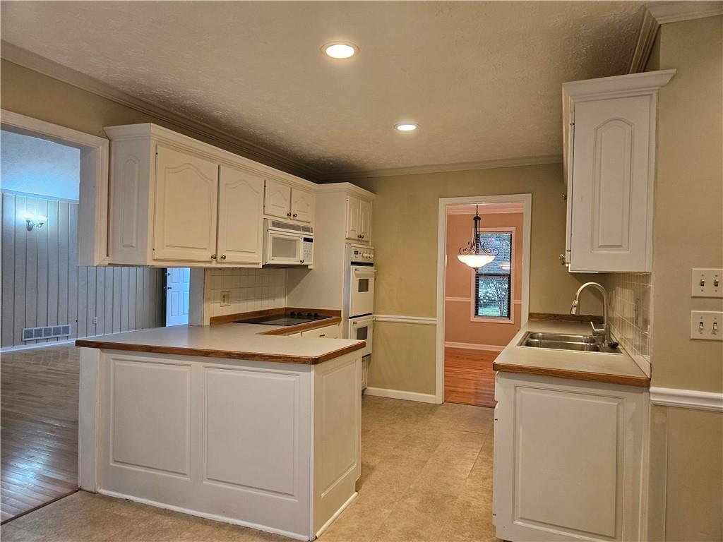 395 Monivea Lane Roswell GA 30075