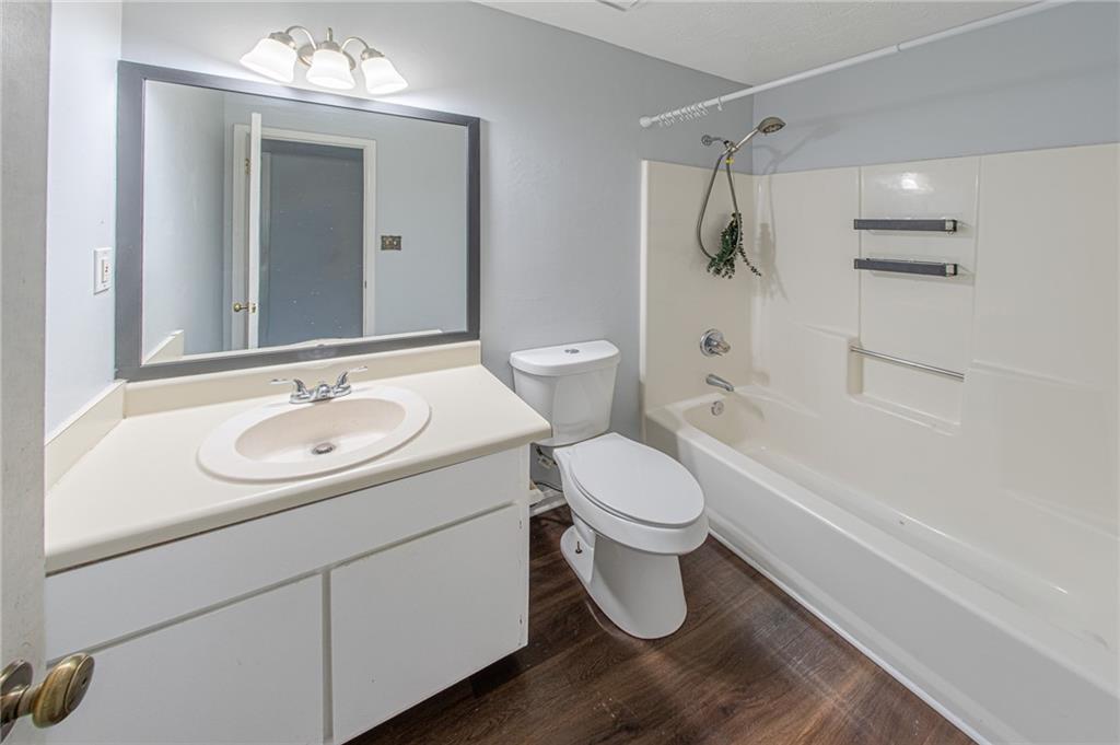 989 Gate Post Land Lawrenceville GA 30044