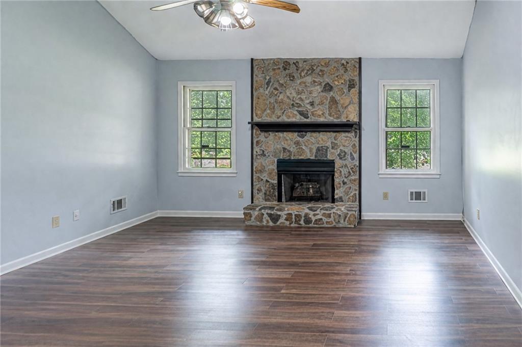 989 Gate Post Land Lawrenceville GA 30044