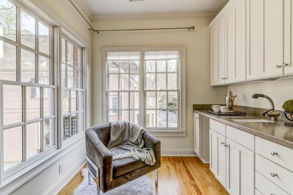 704 Longleaf Drive NE Atlanta GA 30342