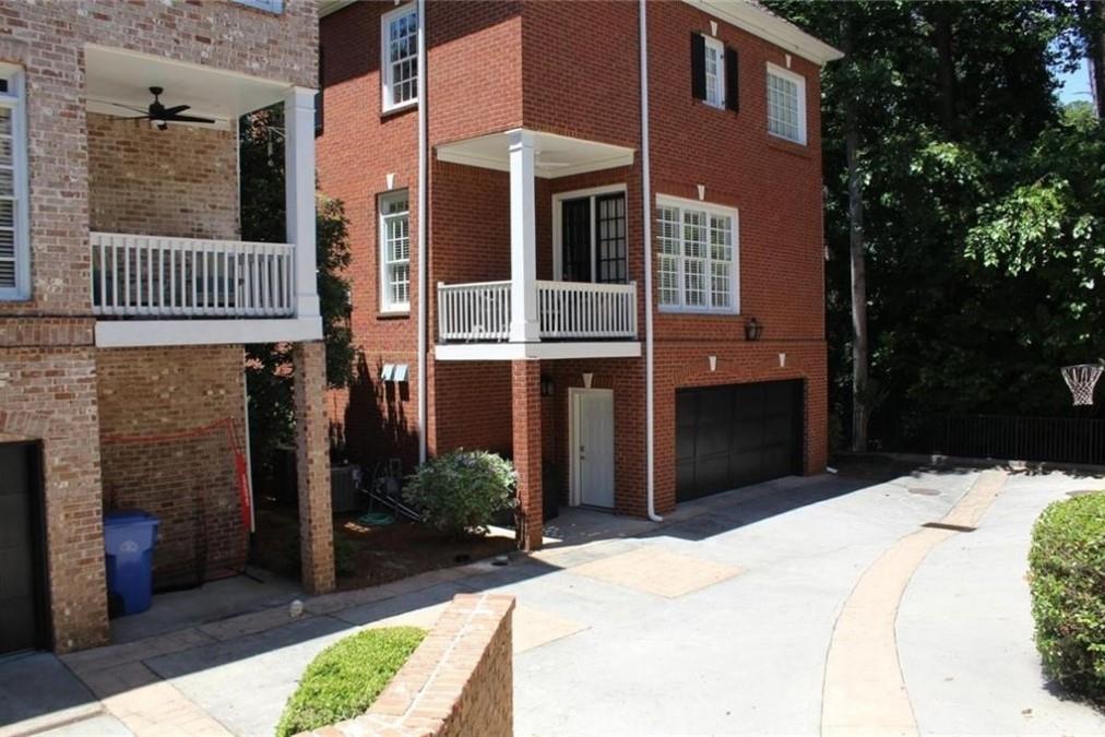 704 Longleaf Drive NE Atlanta GA 30342