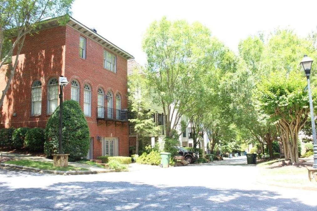704 Longleaf Drive NE Atlanta GA 30342