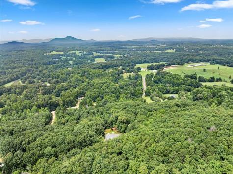 265 Lynda Lane Cleveland GA 30528