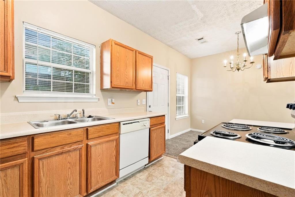4502 Swan Trace Atlanta GA 30349