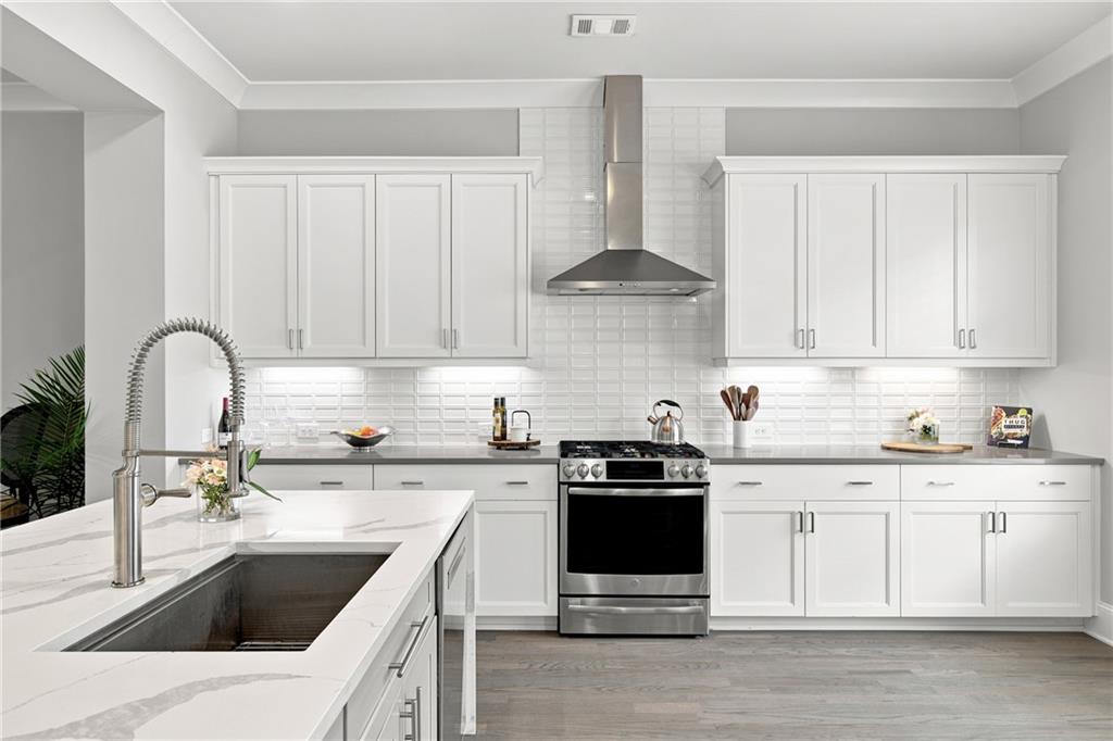 140 Clover Court Roswell GA 30075
