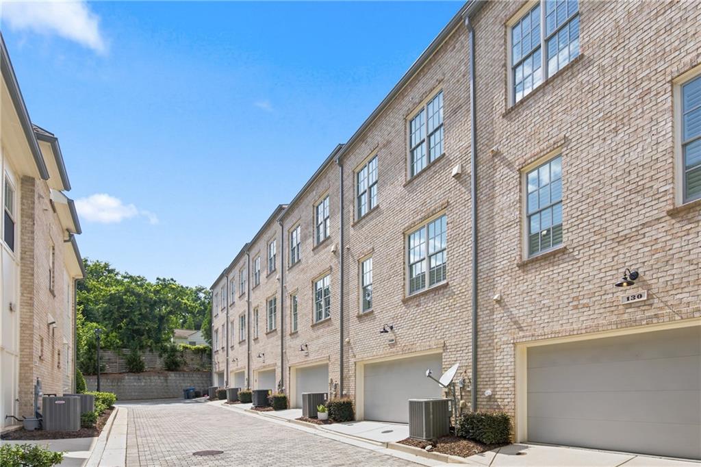 140 Clover Court Roswell GA 30075