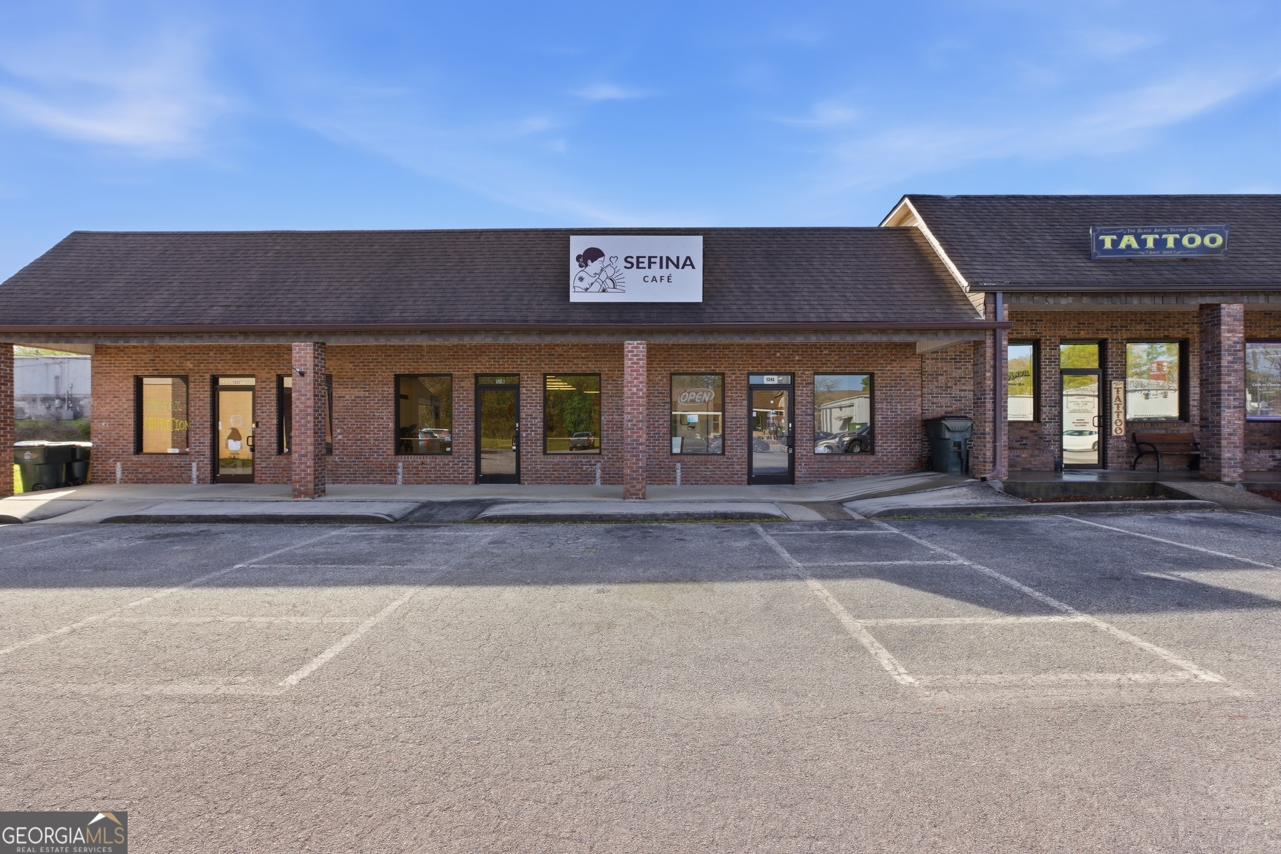 124 Clarkesville Plaza Clarkesville GA 30523