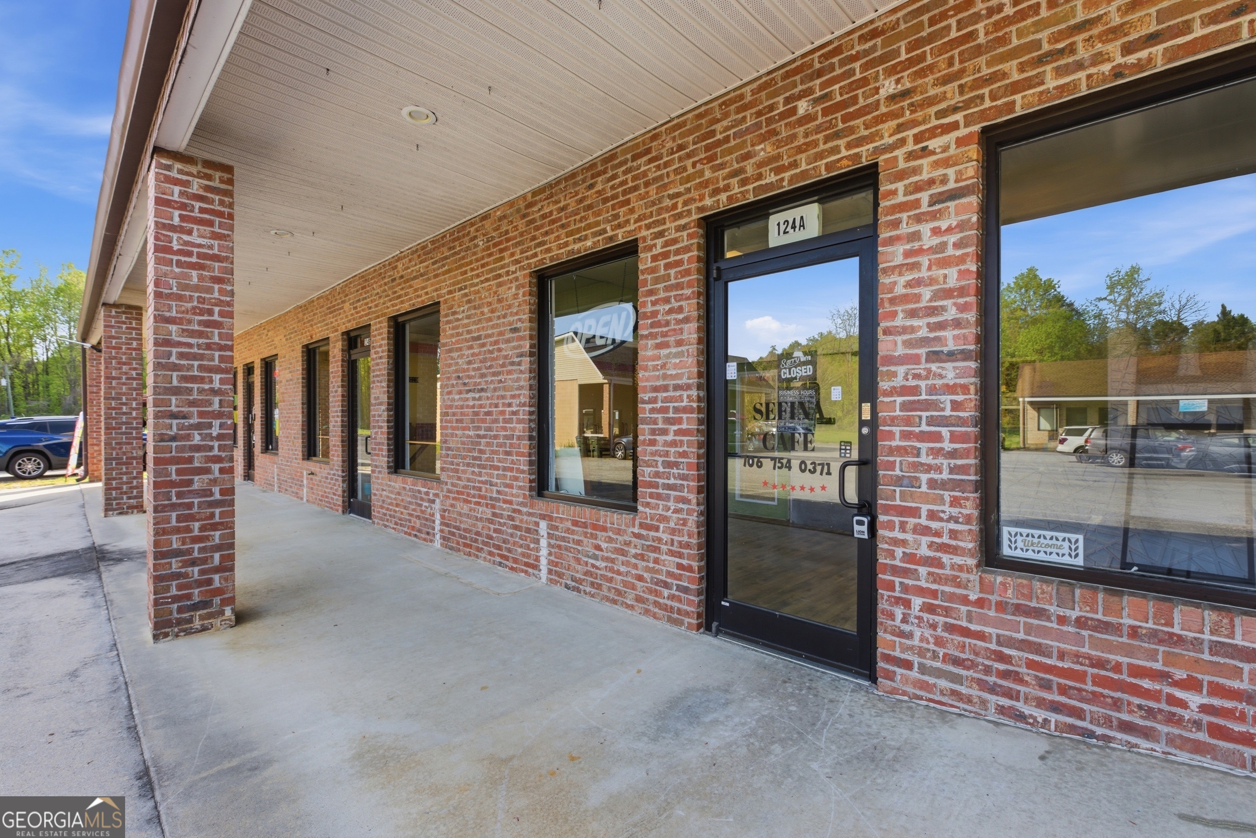 124 Clarkesville Plaza Clarkesville GA 30523