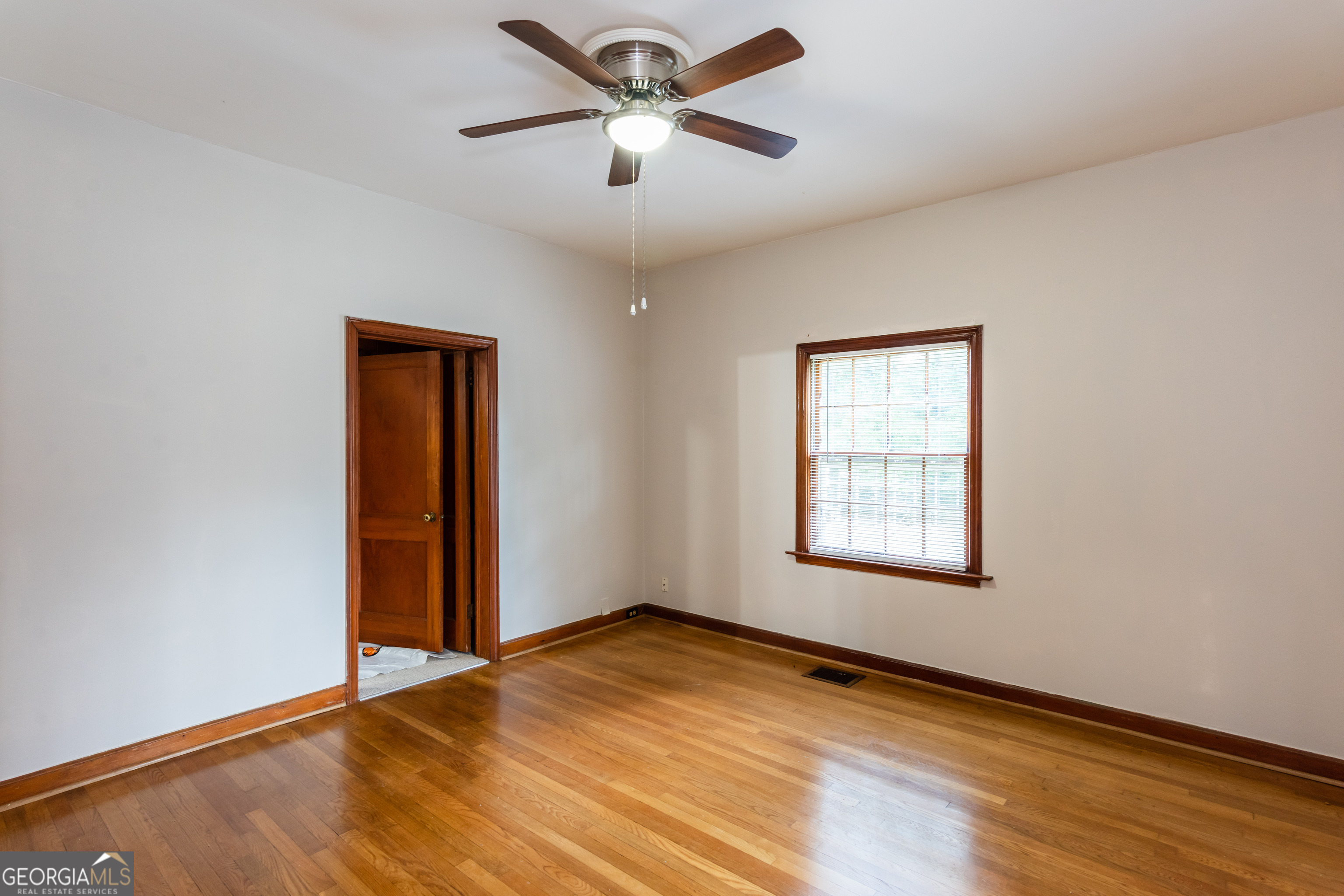 2111 M L King Jr Drive NW Atlanta GA 30310