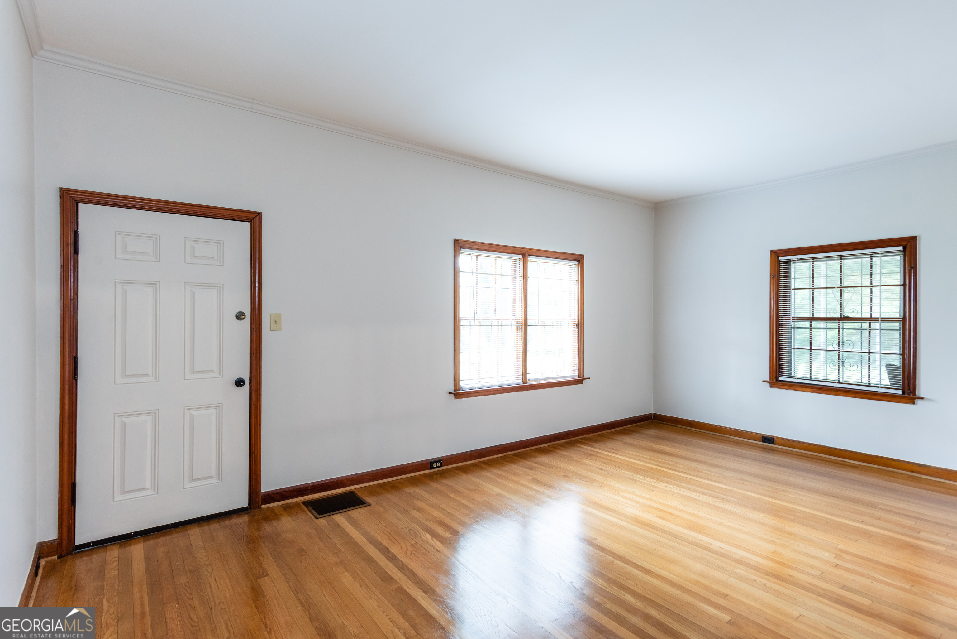 2111 M L King Jr Drive NW Atlanta GA 30310