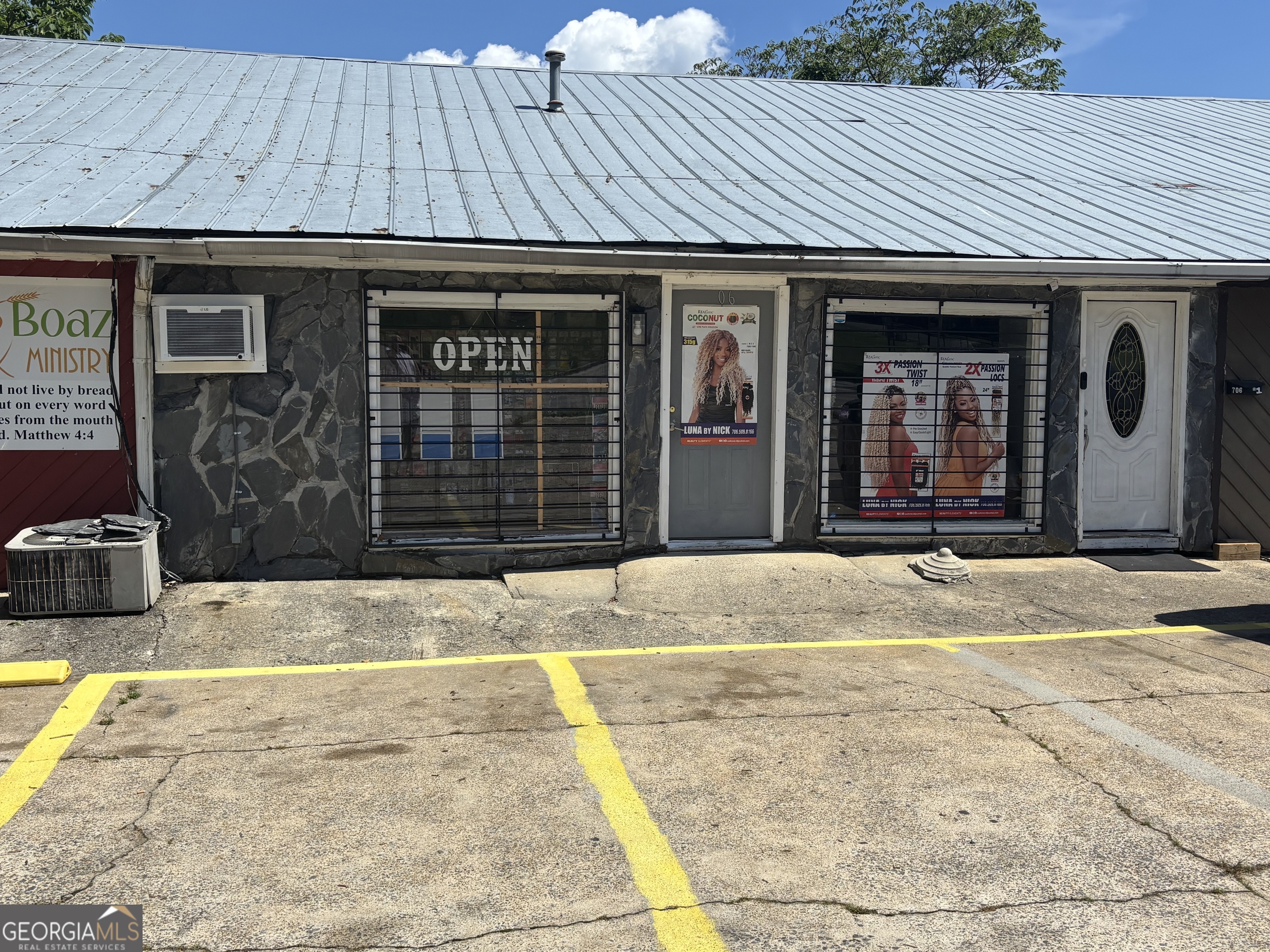 702 W Elm Street Rockmart GA 30153