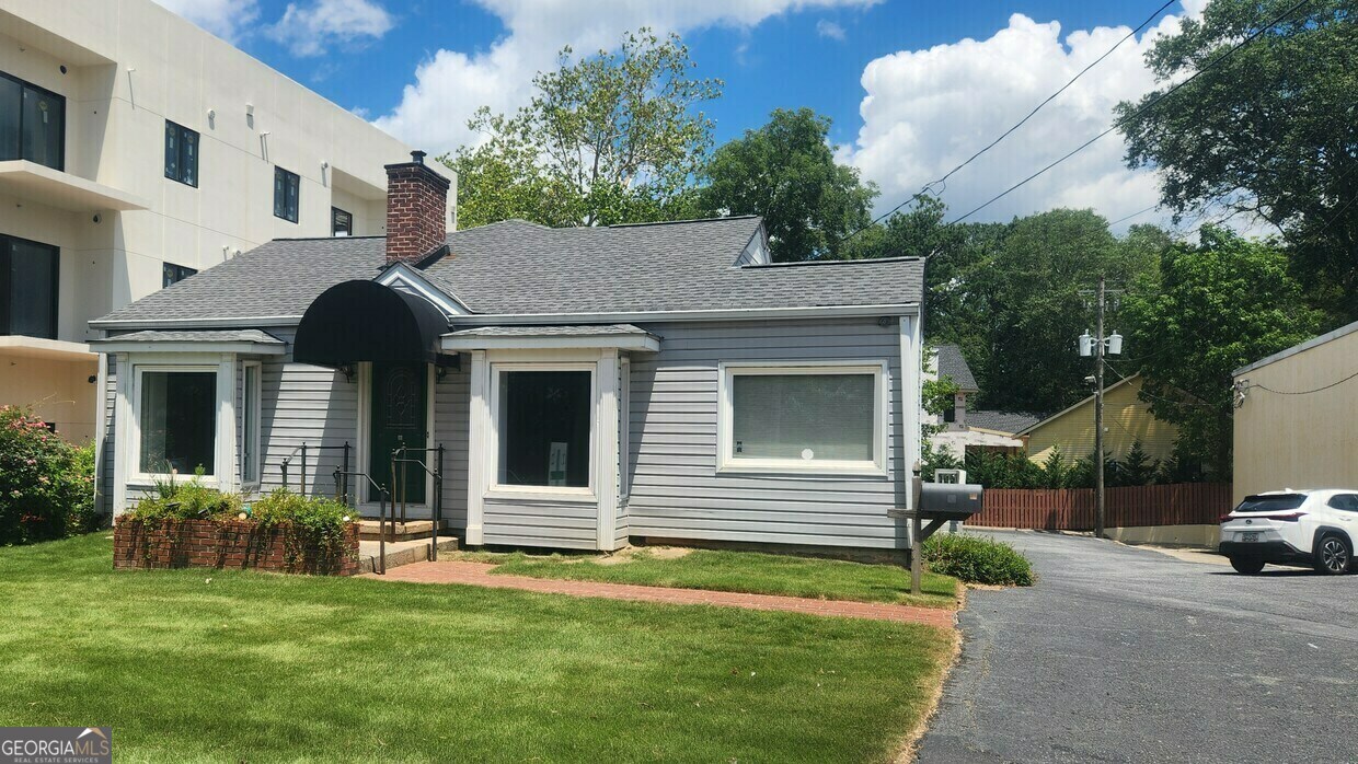 326 Sandy Springs Circle Atlanta GA 30328
