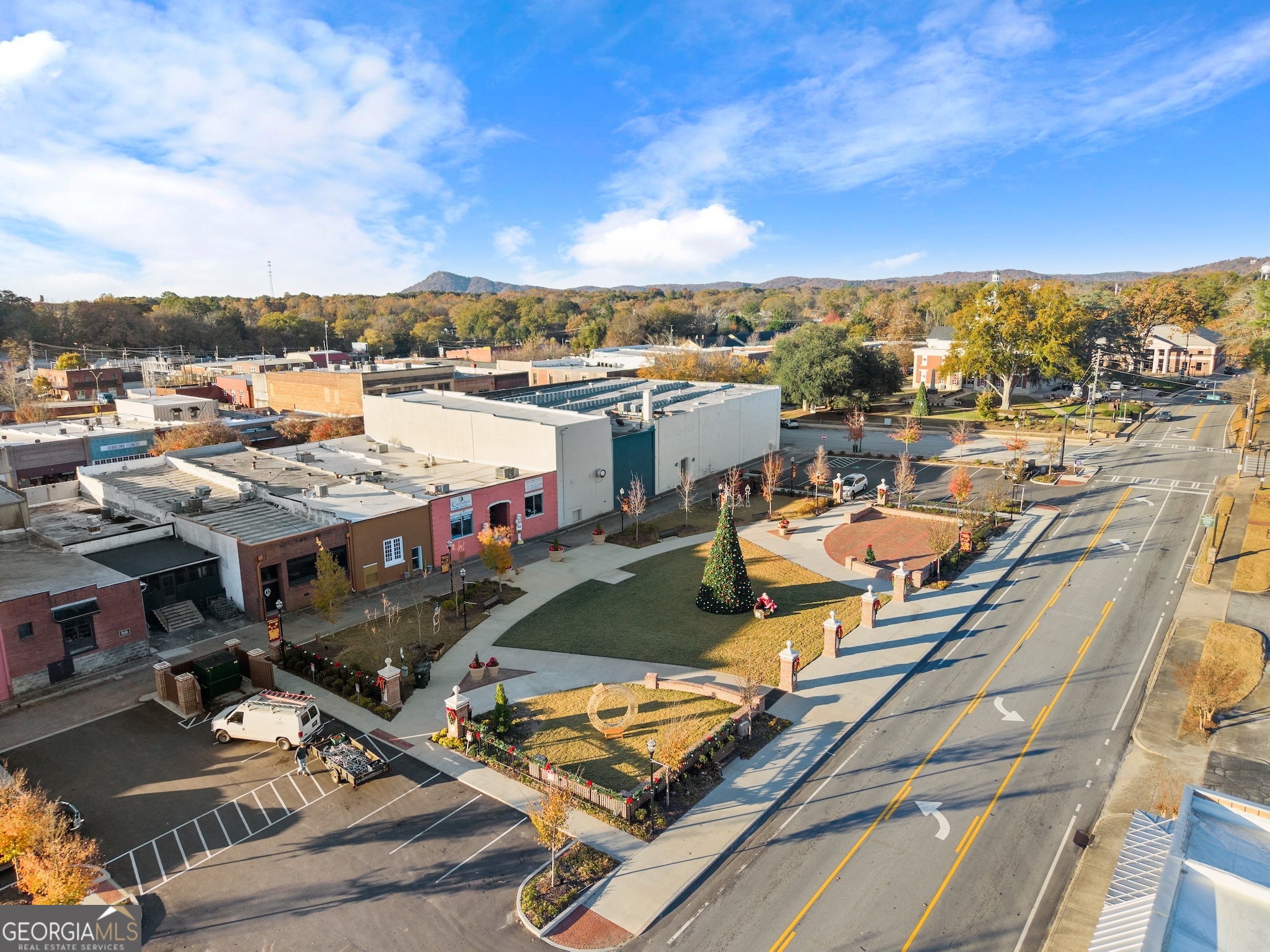 147 N Pond Street Toccoa GA 30577