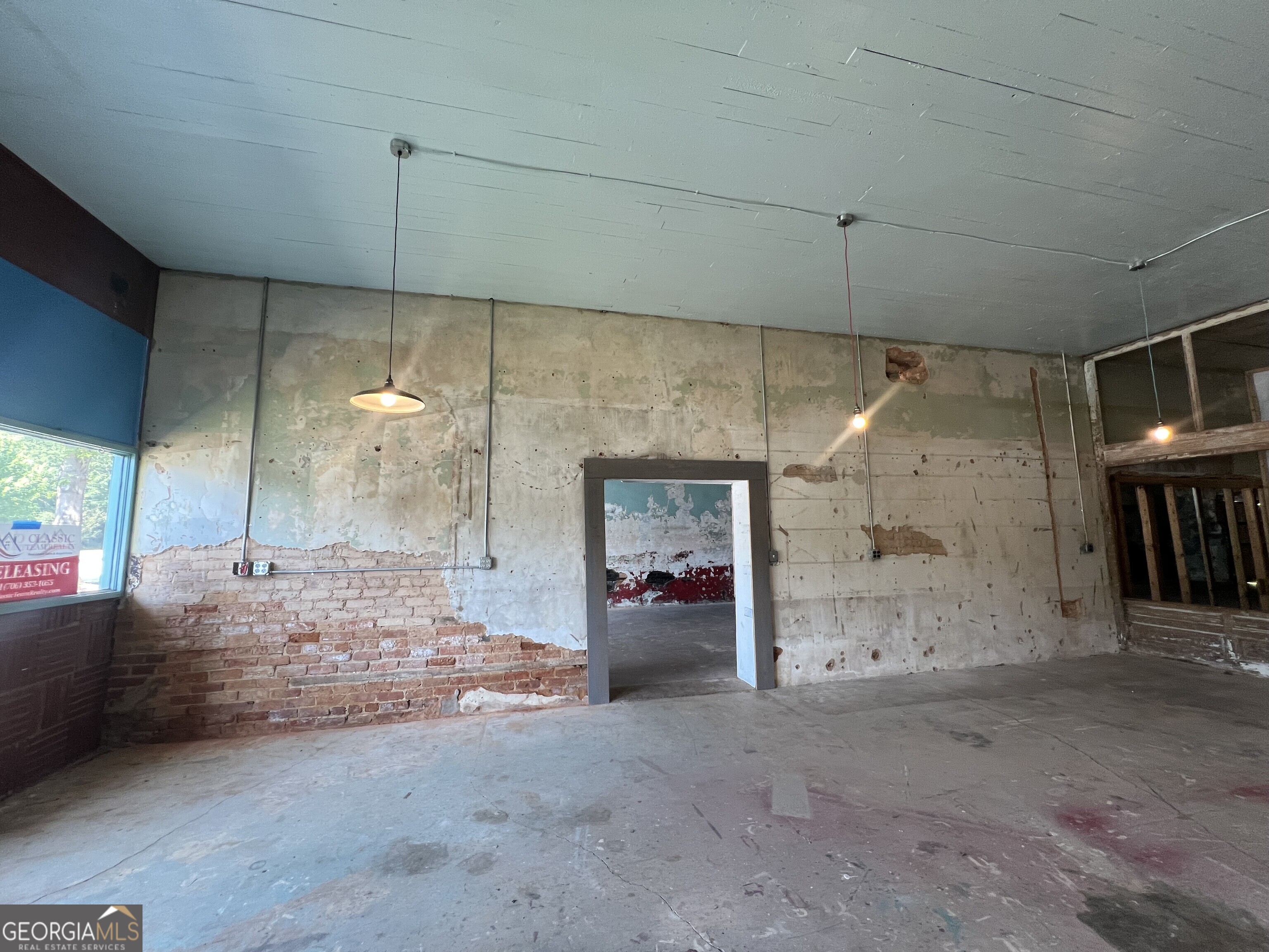 71 E North Avenue Comer GA 30629