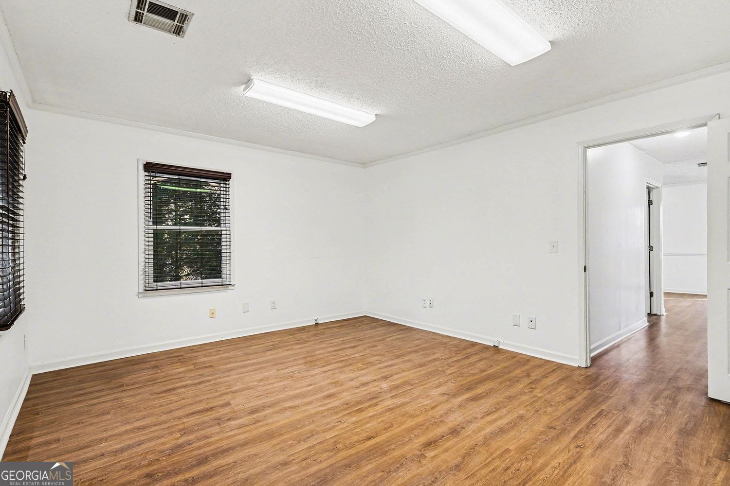 8744 Main Street Woodstock GA 30188
