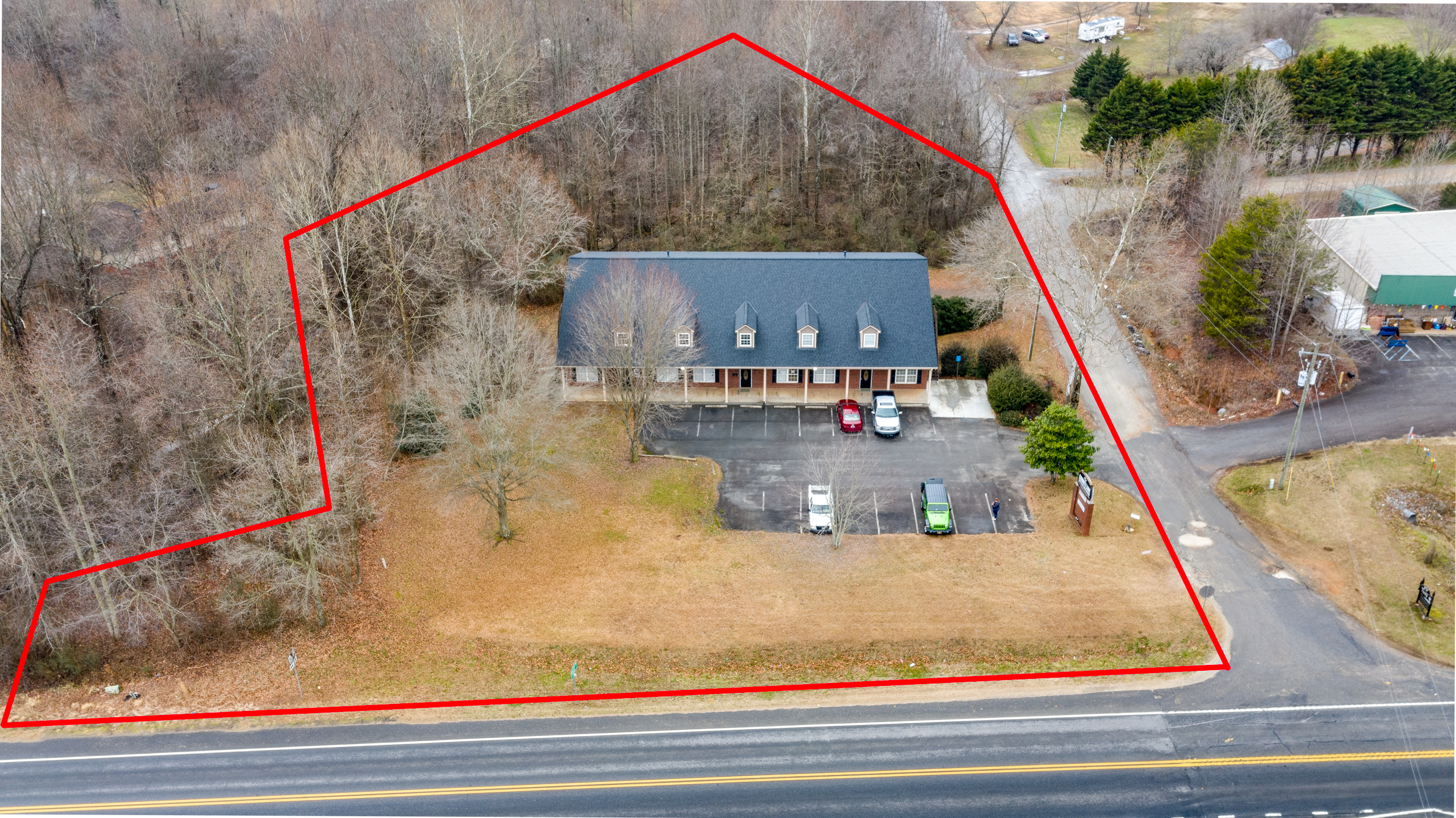 6911 Cleveland Highway Clermont GA 30527