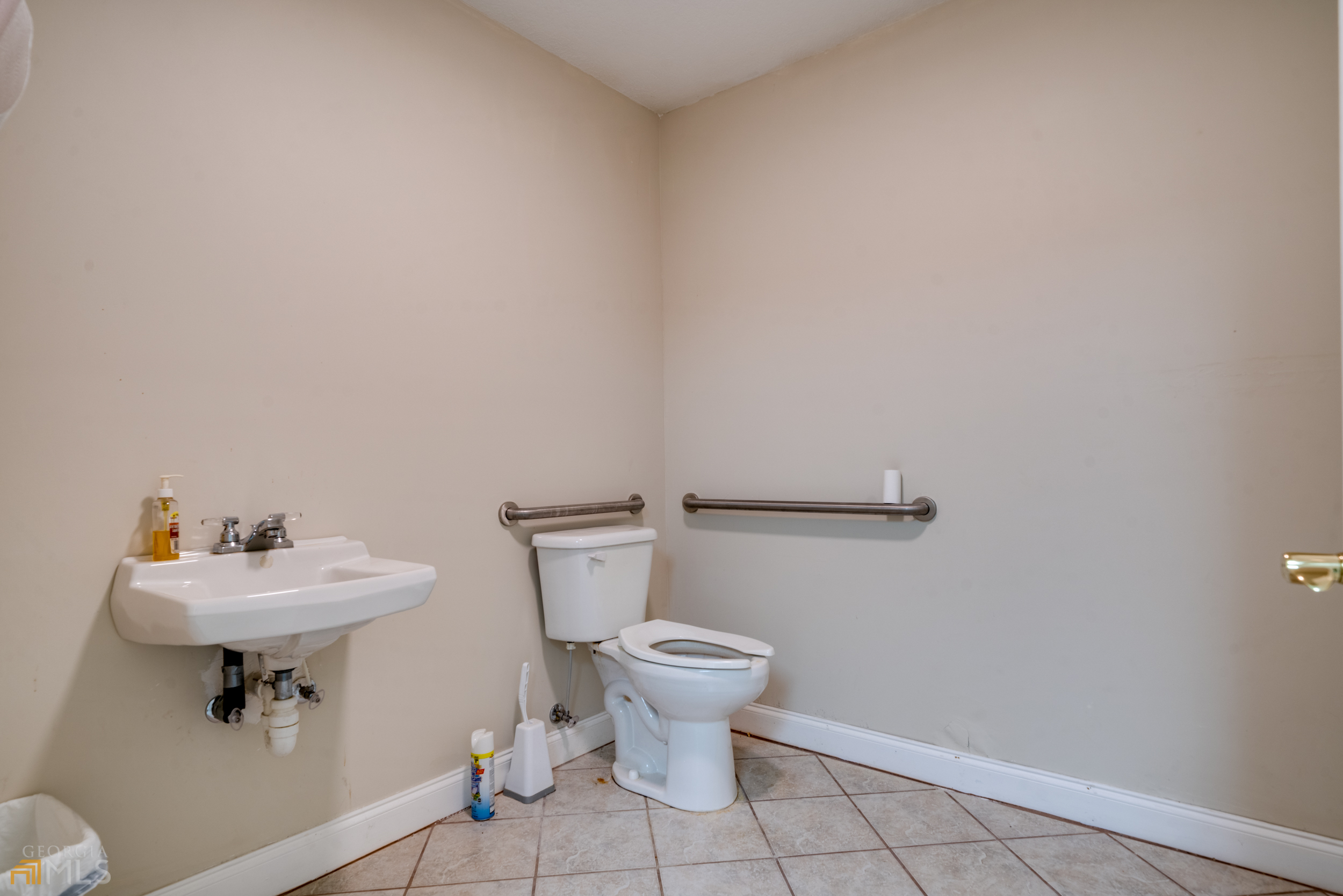 6911 Cleveland Highway Clermont GA 30527