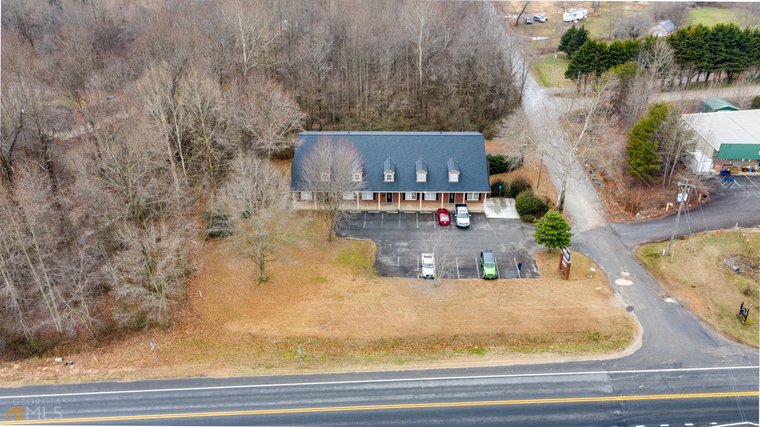 6911 Cleveland Highway Clermont GA 30527