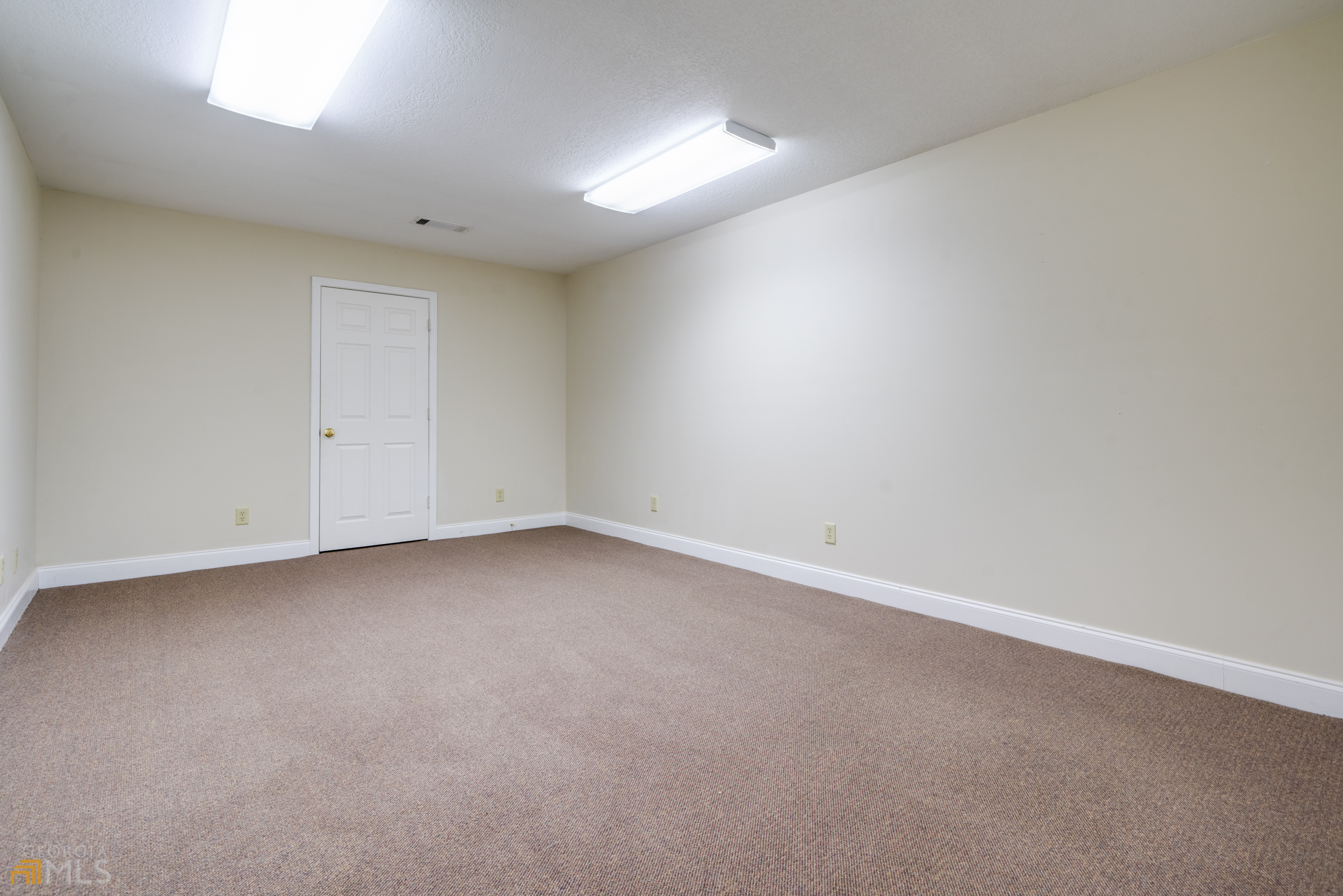 6911 Cleveland Highway Clermont GA 30527