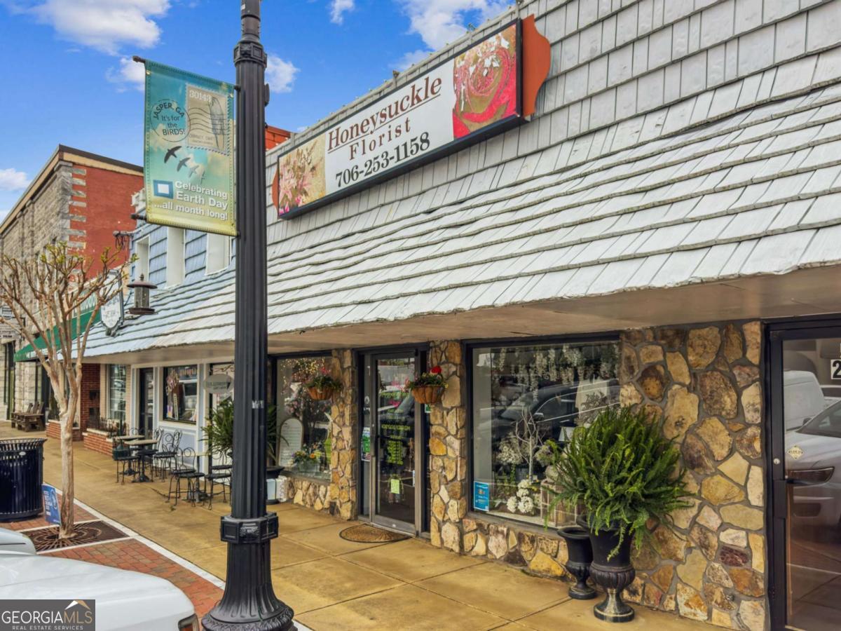 37 Court Street Jasper GA 30143
