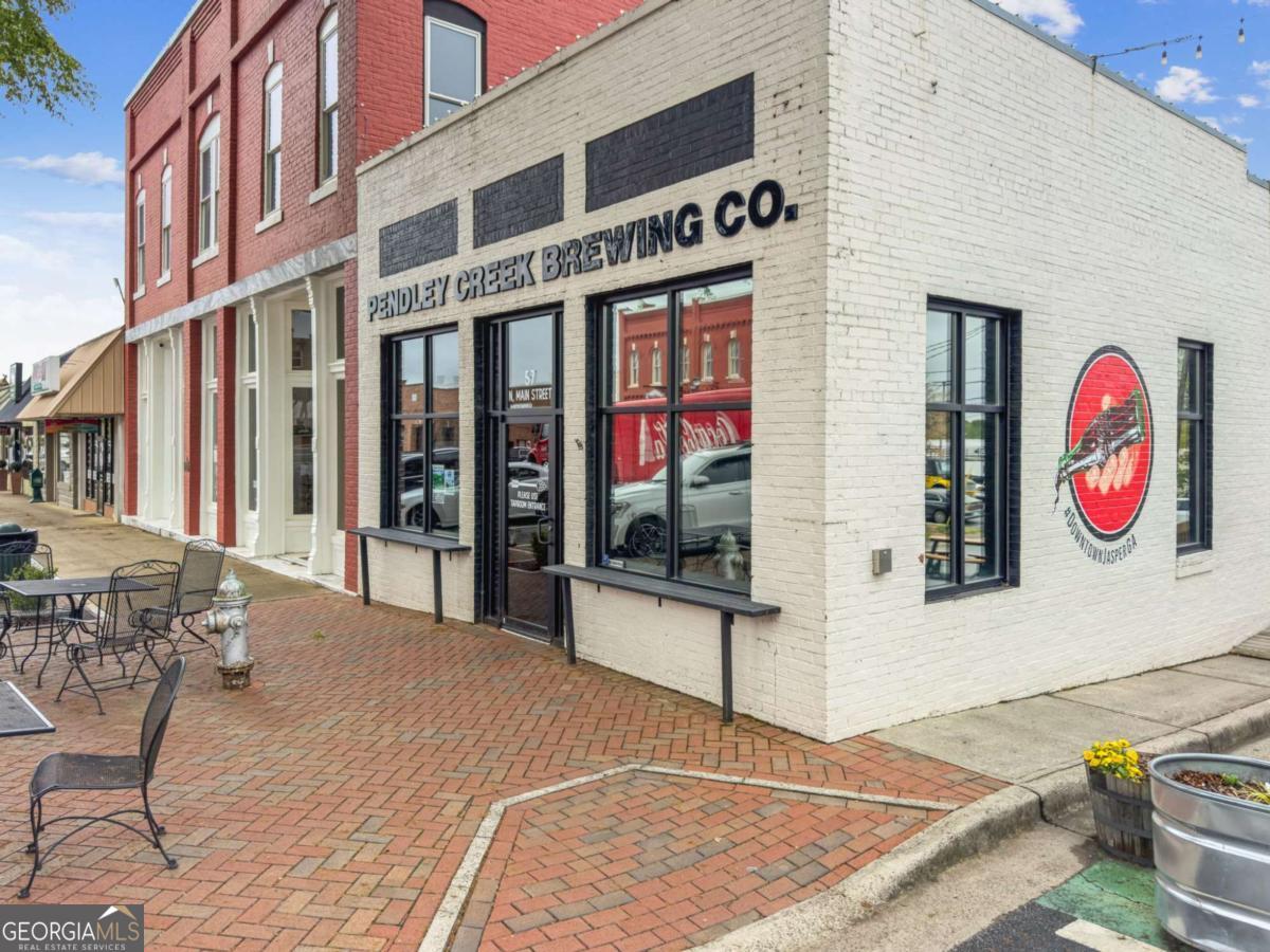37 Court Street Jasper GA 30143
