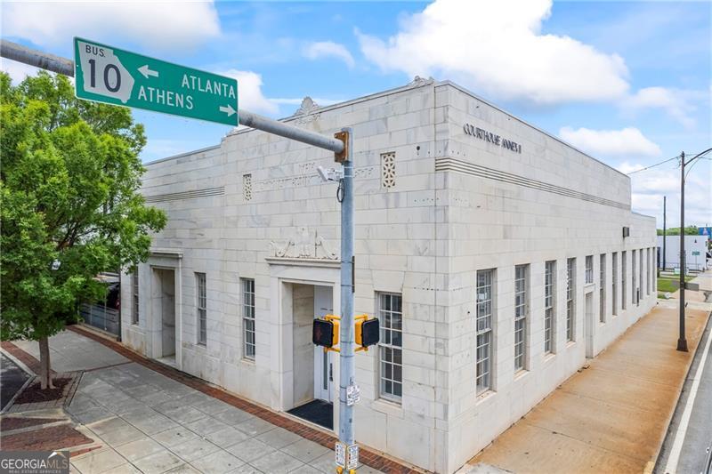100 Broad Monroe GA 30655