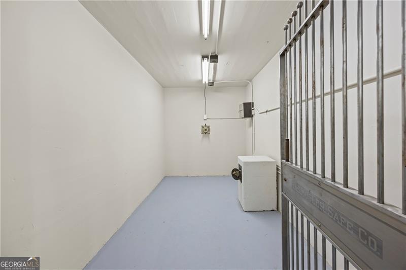 100 Broad Monroe GA 30655