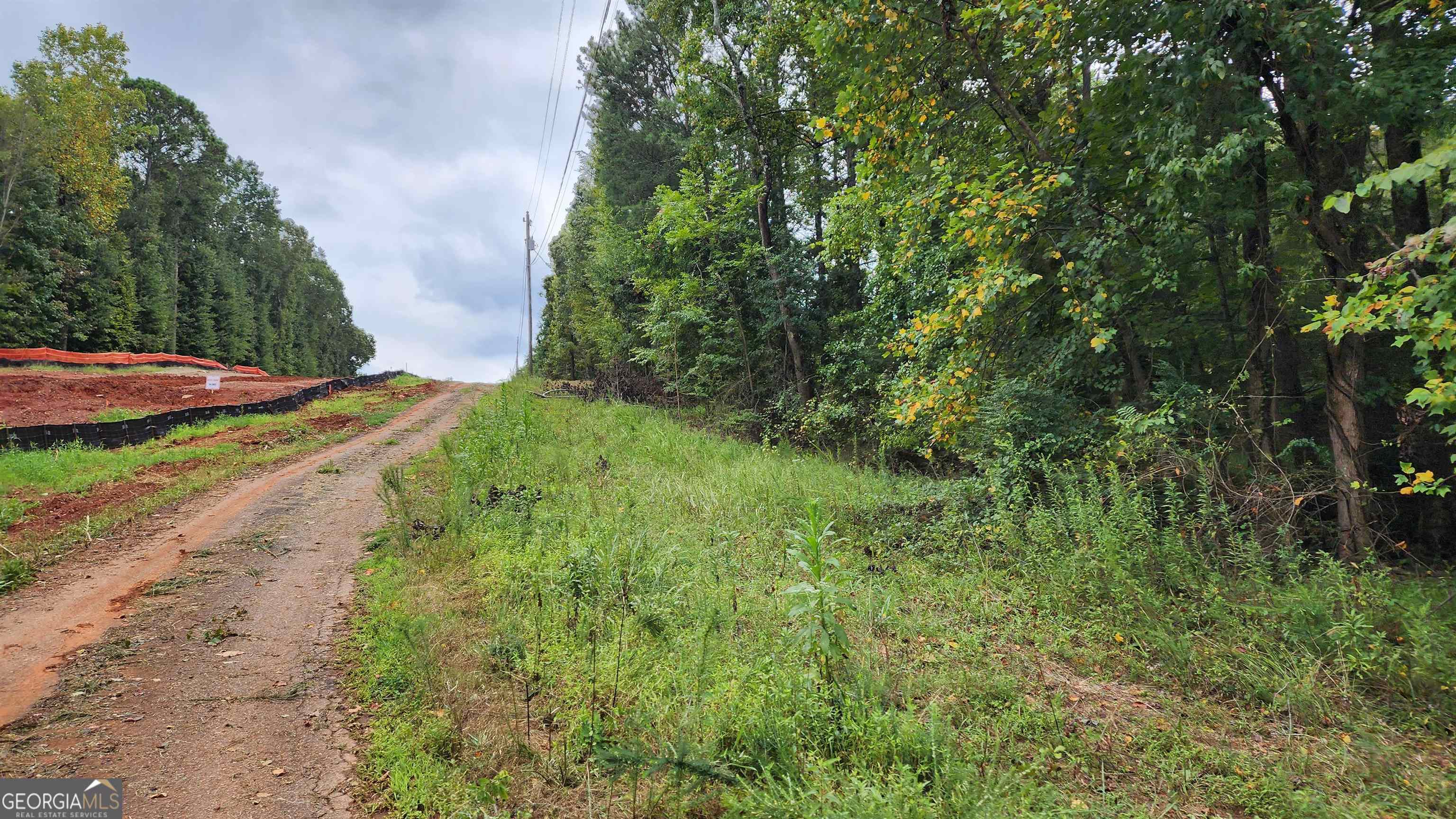 1661 Friendship Road Hoschton GA 30548