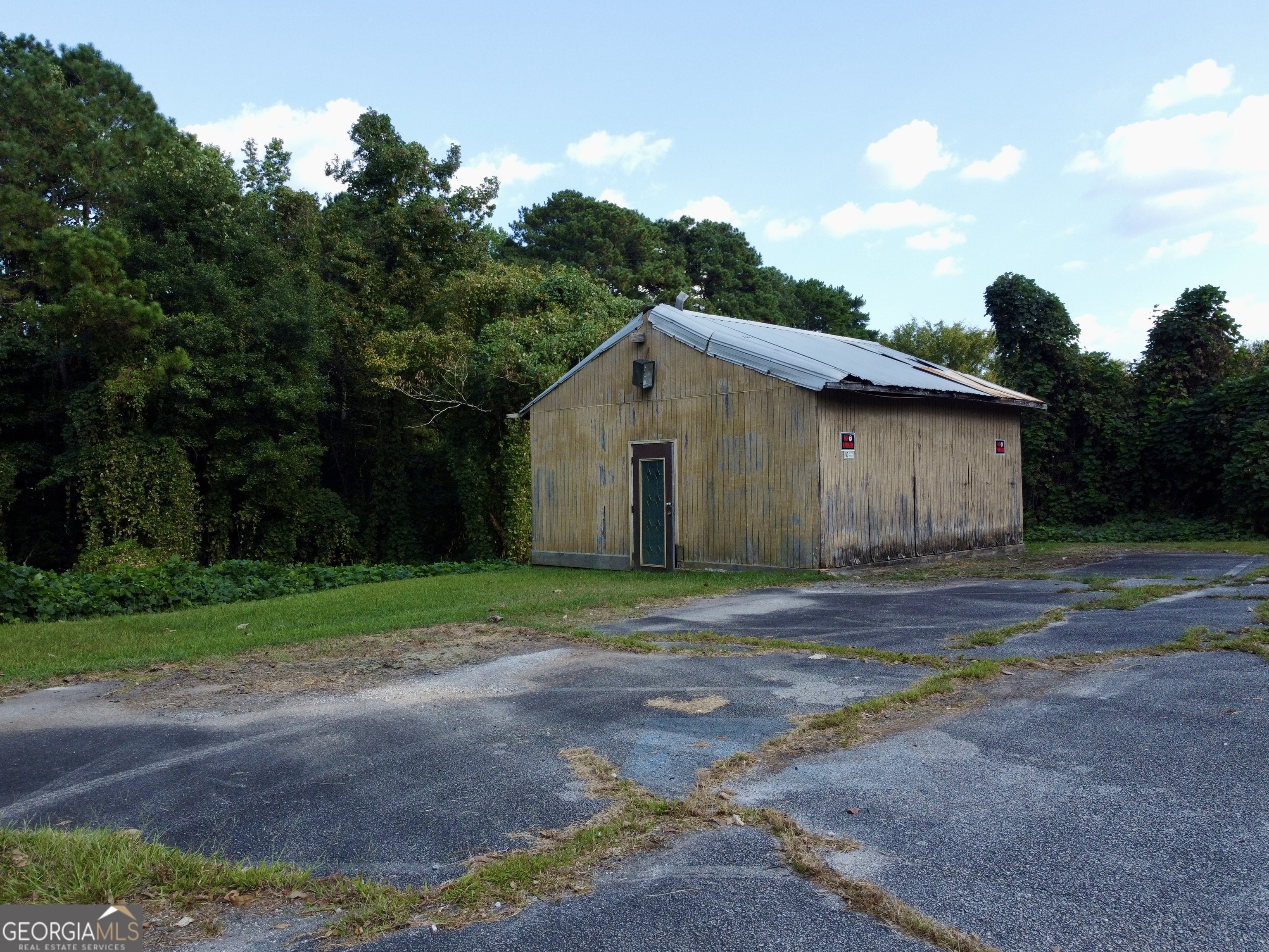10423 Flat Shoals Road Covington GA 30014