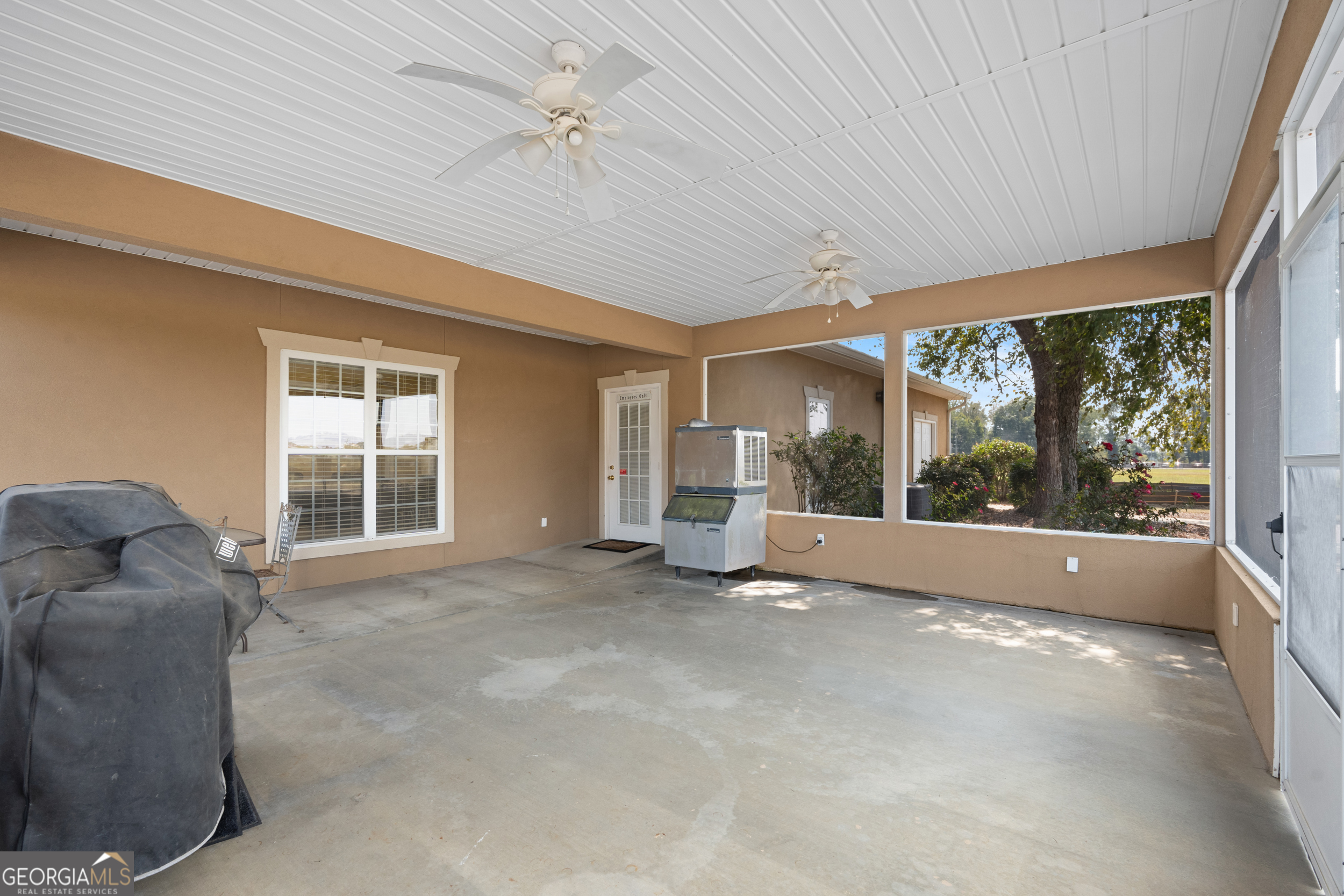 1135 E Hiawatha Street Metter GA 30439