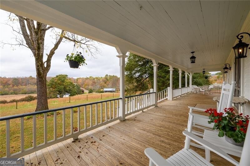 1526 Highway 255 N Sautee Nacoochee GA 30571