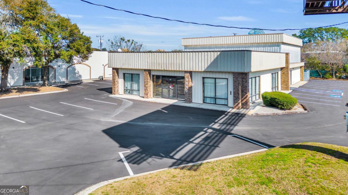 8890 Abercorn Street Savannah GA 31406
