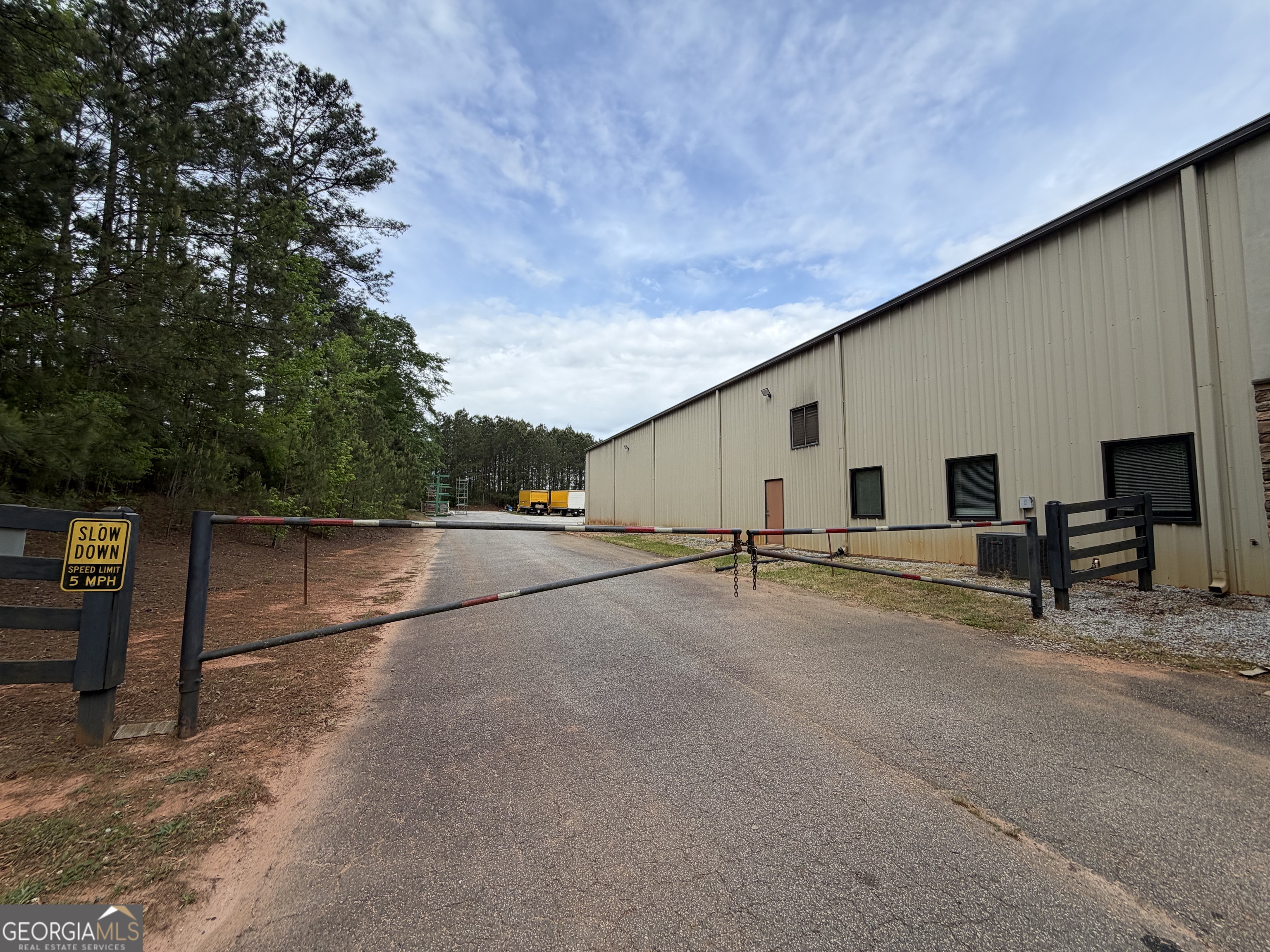 75 Parkway Drive N Zebulon GA 30295