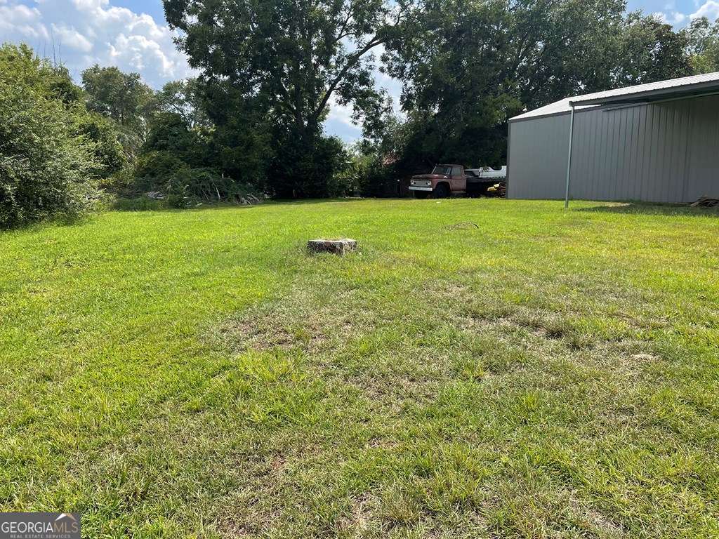 321 W Liberty Avenue Lyons GA 30436