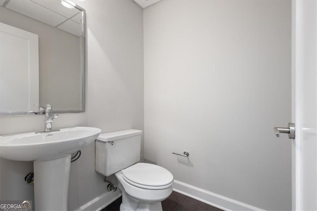 5064 Roswell Road Sandy Springs GA 30342
