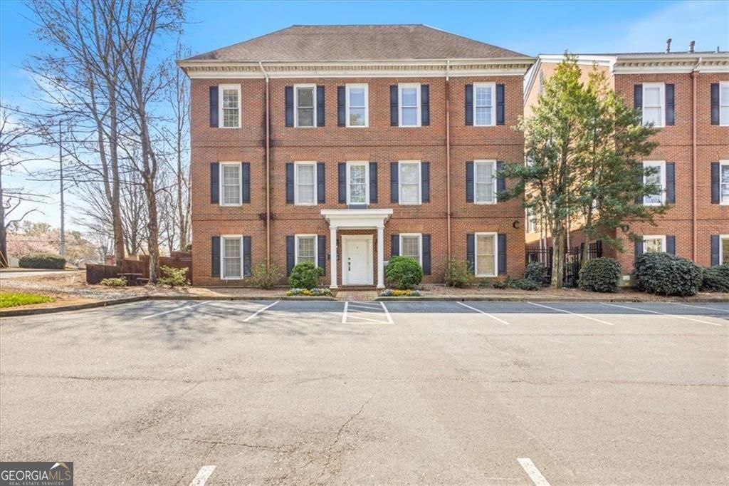 5064 Roswell Road Sandy Springs GA 30342