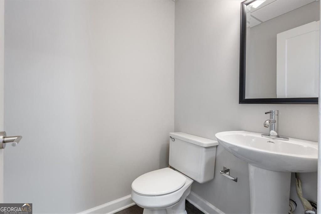 5064 Roswell Road Sandy Springs GA 30342