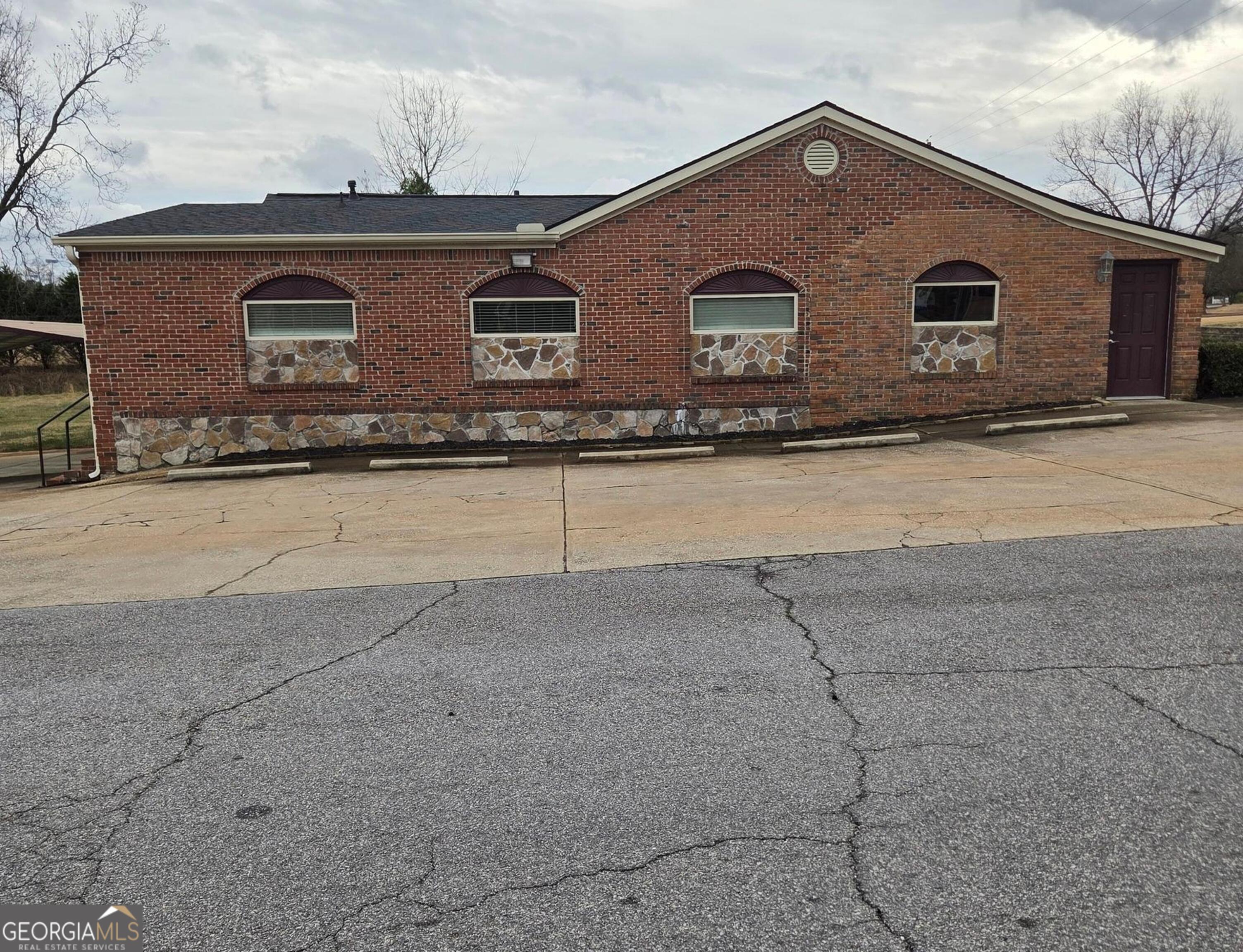 293 N Broad Street Winder GA 30680