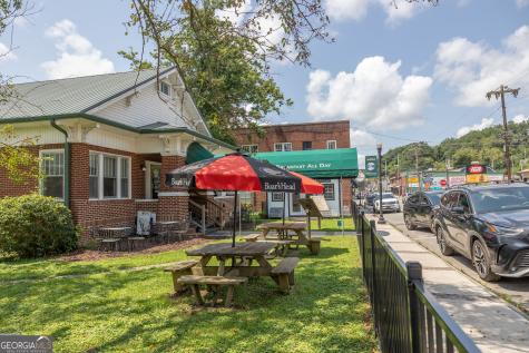 32 Toccoa Avenue Mccaysville GA 30555