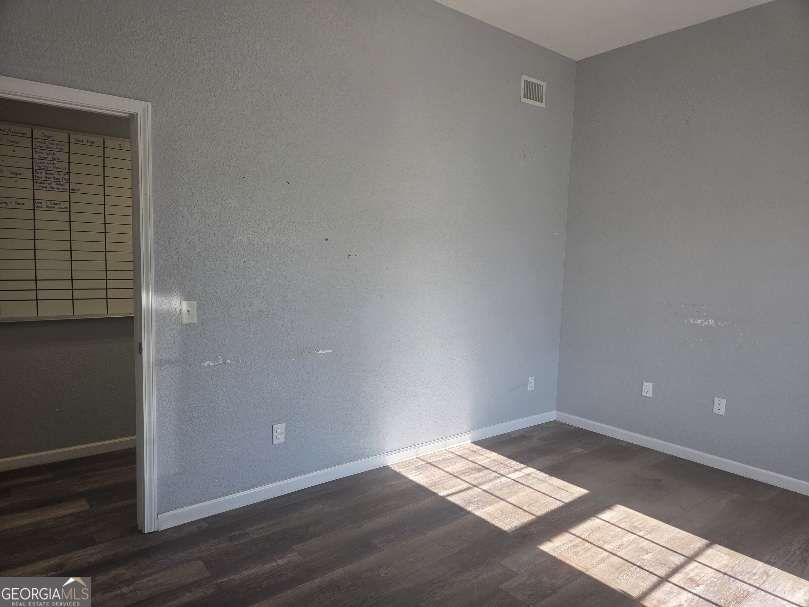 1563 W Cherry Street Jesup GA 31546