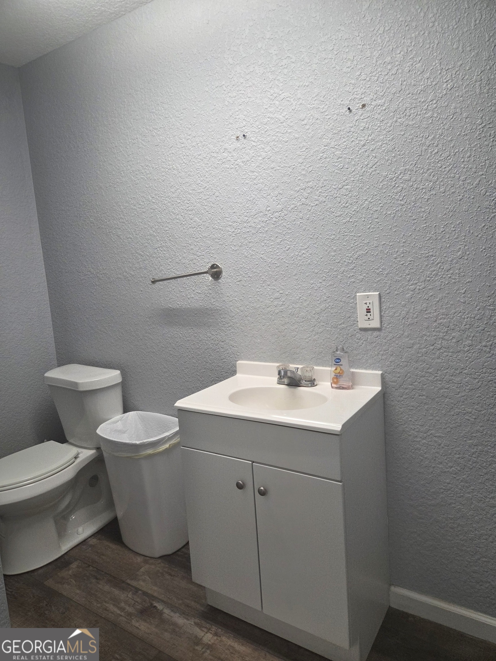 1563 W Cherry Street Jesup GA 31546