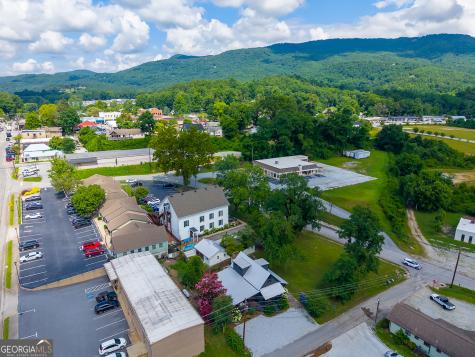 31 Earl Street Clayton GA 30525