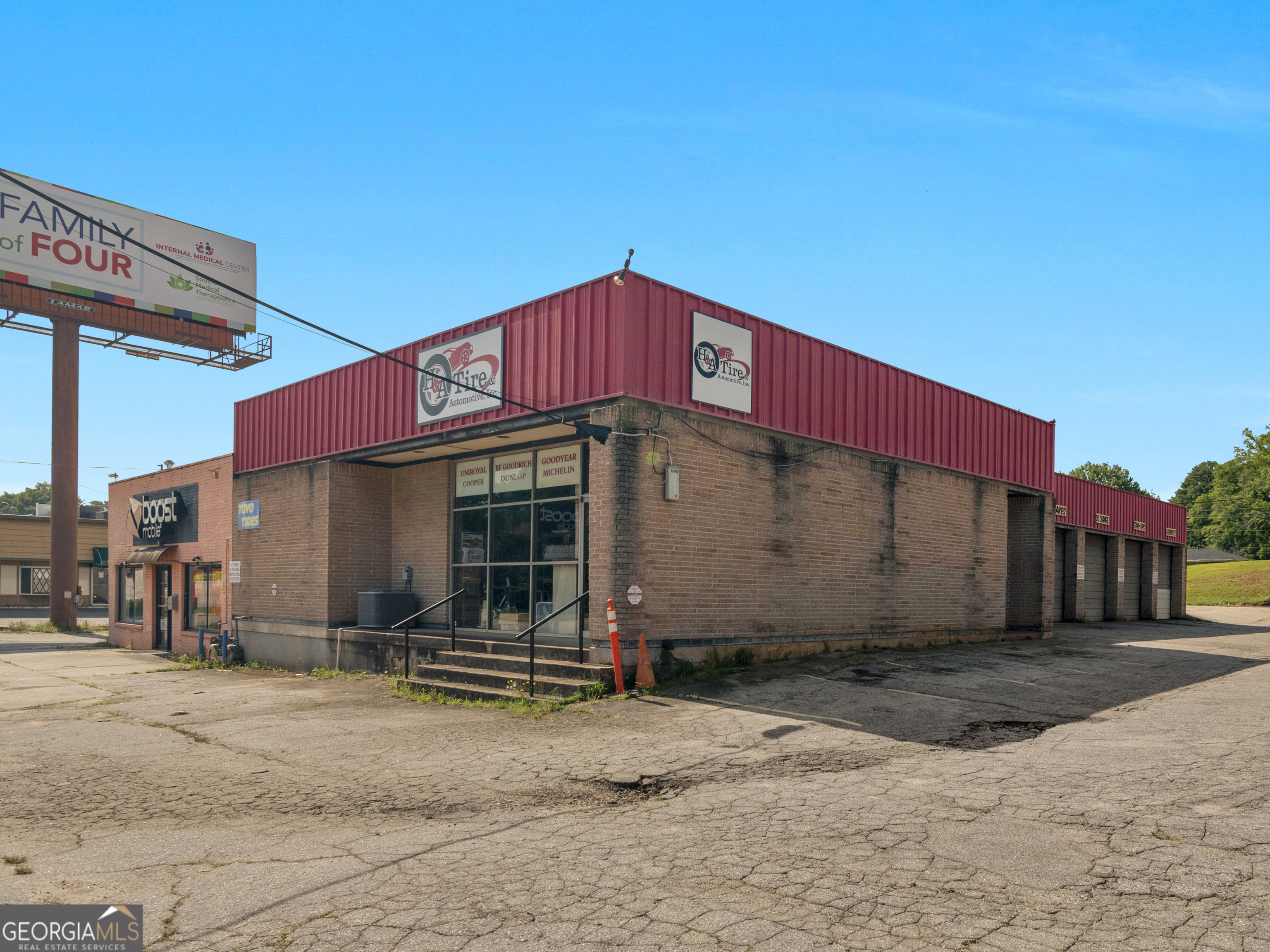 1136 W Taylor Street Griffin GA 30223