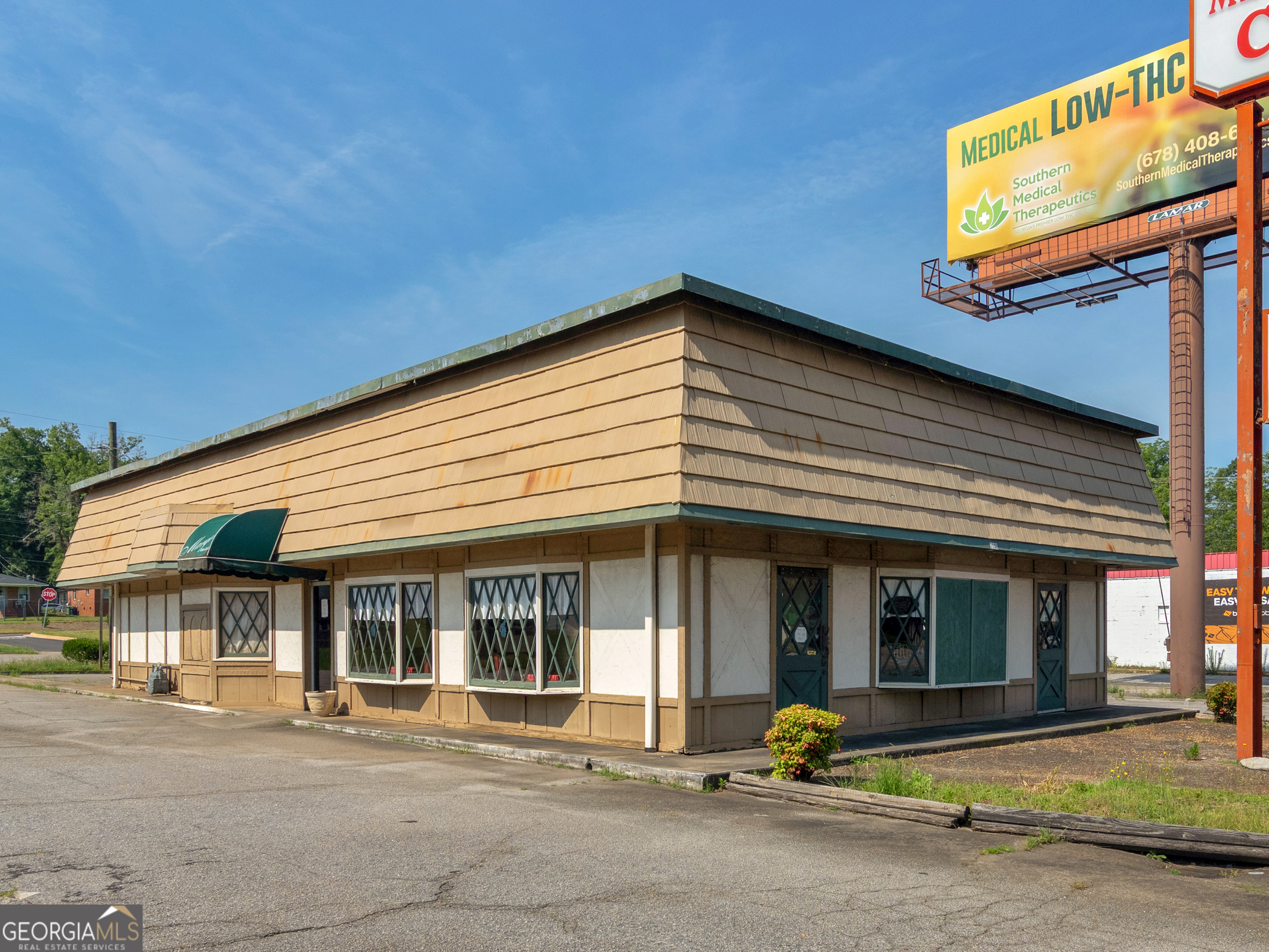1136 W Taylor Street Griffin GA 30223