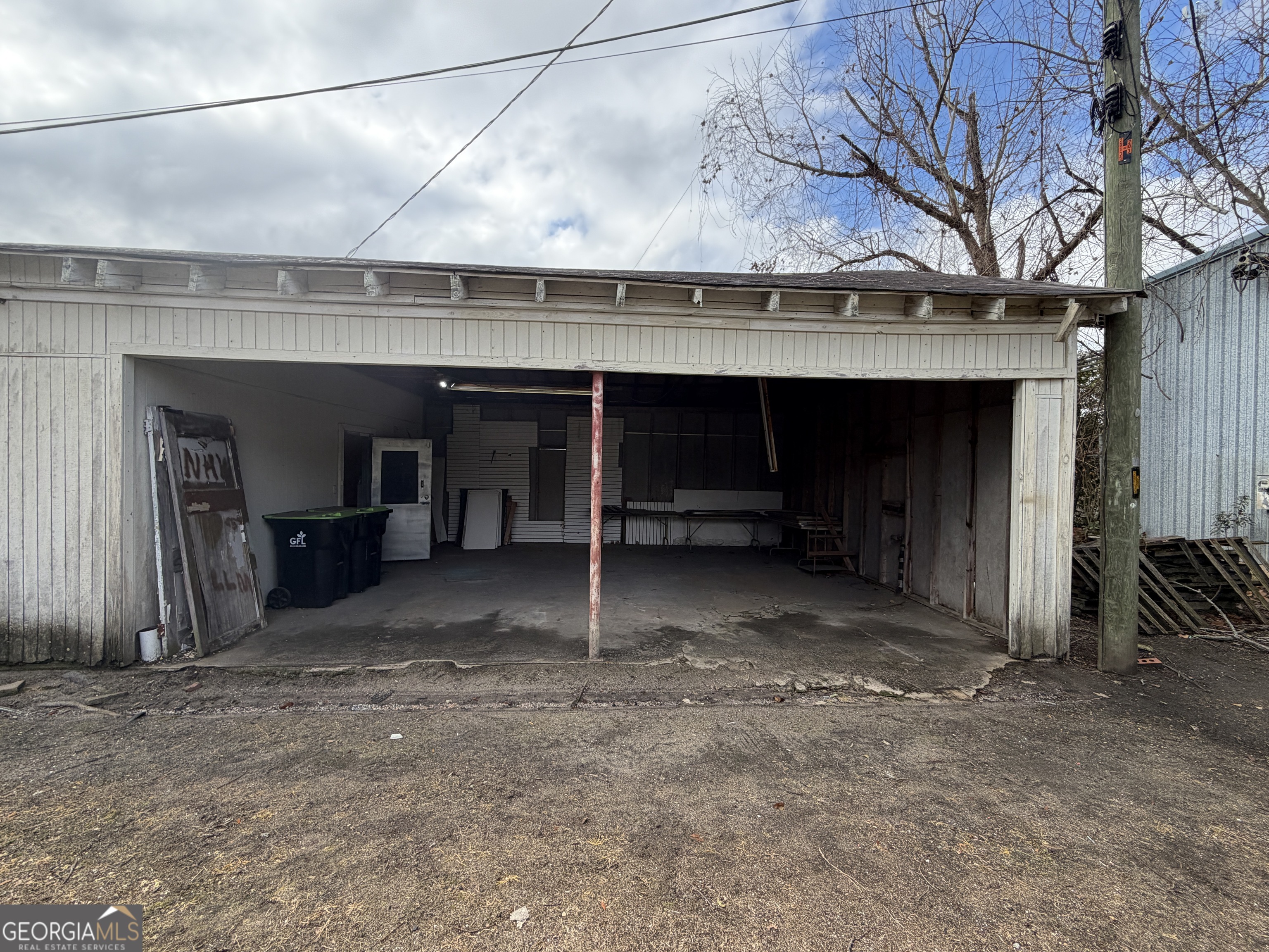 213 S Dooly Street Montezuma GA 31063