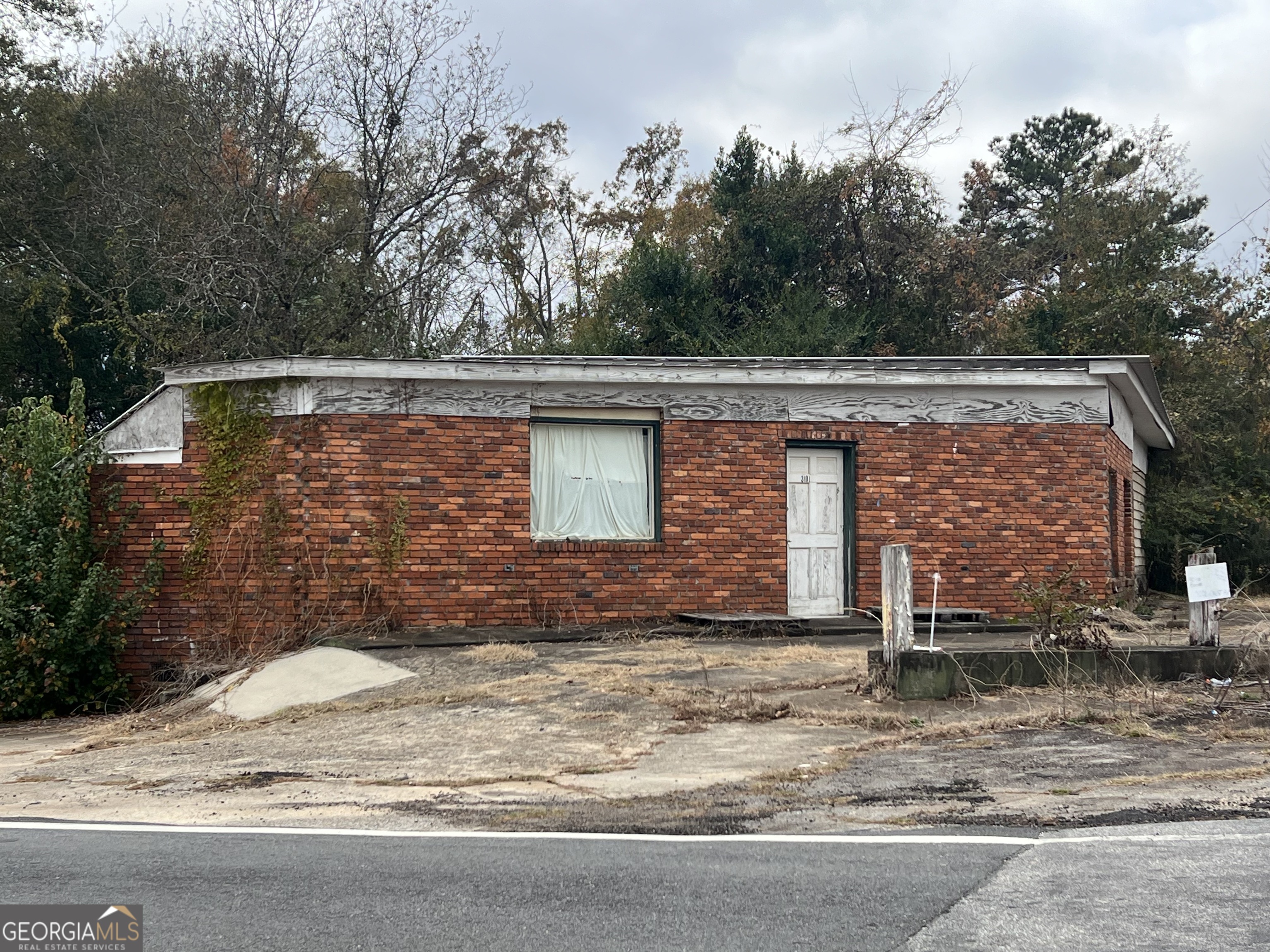 3101 Crest Highway Thomaston GA 30286